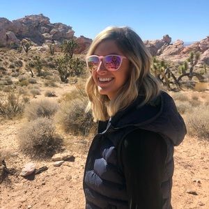 Meet your Posher, Danielle